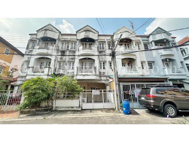 P1 ทาวน์โฮม บ้านสวนกลางเมือง 2 ซอยวัดกำแพง นนทบุรี ราคาถูก