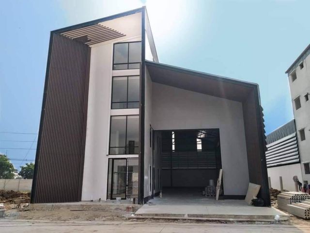 เปิดโครงการใหม่ ขายที่ดินพร้อมโรงงานโกดัง เริ่มที่ 2.8 ล้านบาท ย่านบางบัวทอง