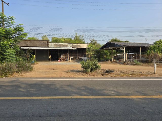 ขายที่ดิน พร้อมสิ่งปลูกสร้าง บ้านแม่เมย ติดกับ รร.บ้านแม่เมย