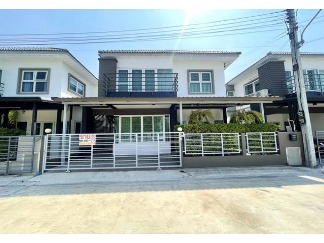 ขายบ้านแฝด หมู่บ้านรัชชาโกลด์ พระราม 5 เนื้อที่ 36.8 ตร.ว. บ้านสวย พร้อมอยู่