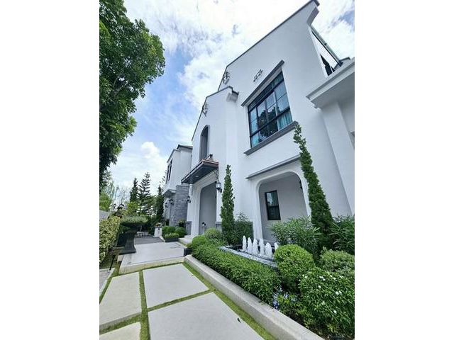 ขายบ้านเดี่ยว นันทวันพระรามเก้า-กรุงเทพกรีฑาตัดใหม่
