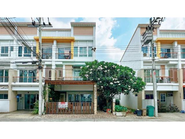 P1 ทาวน์โฮม ภณาสิริ เรสซิเด้นซ์ เกษตร - นวมินทร์ หลังริม