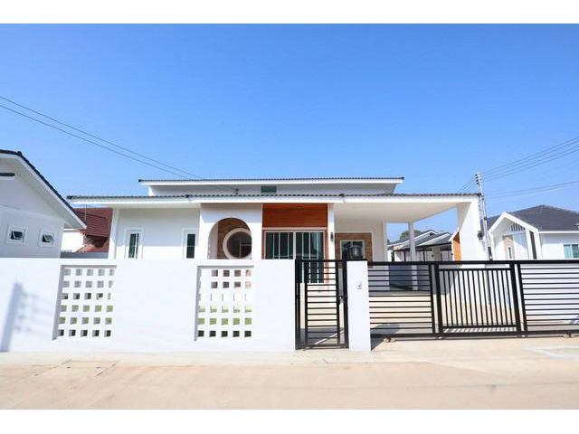 บ้านสร้างใหม่ ทำเลดี ใกล้ตลาด ต.หางดง  อ.หางดง  จ.เชียงใหม่
