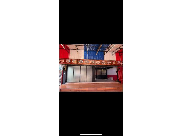 ให้เช่าตึกอาคารพาณิช 5 ชั้น เดือนละ 40000 ต่อตึก (มี2คูหาติดกัน) ซอยสดใส บางแสน โทร 0638530111