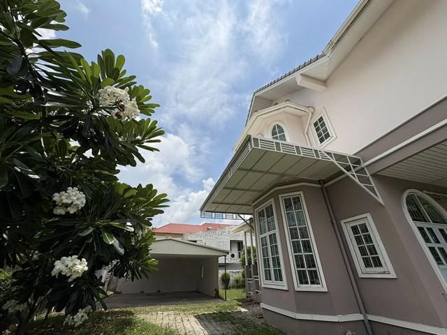 ขายบ้านเดี่ยว2ชั้นหมู่บ้านเมืองทอง4หลังมุม สุขุมวิท101 ซอยปุณณวิถ