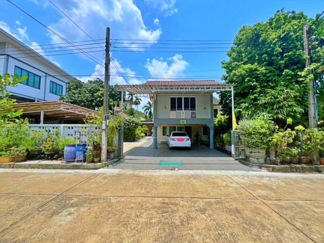 บ้านเดี่ยวหรู 2 ชั้น 5 ห้องนอน ในหมู่บ้านสุดจิตต์นิเวศน์ ใกล้ Central พระราม 2