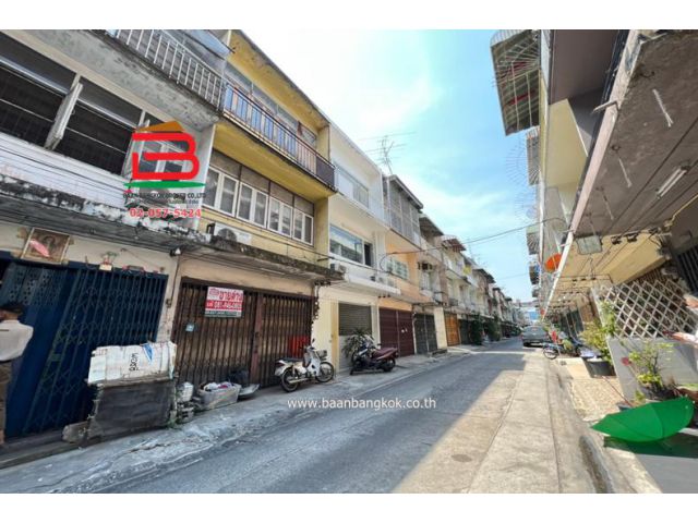 อาคารพาณิชย์ ประชาราษฎร์สาย 1 ซอย 14 (ซอยจันทร์ลอย) เนื้อที่ 11.3 ตรว. ถนนประชาราษฎร์สาย 1 แขวงบางซื่อ เขตดุสิต
