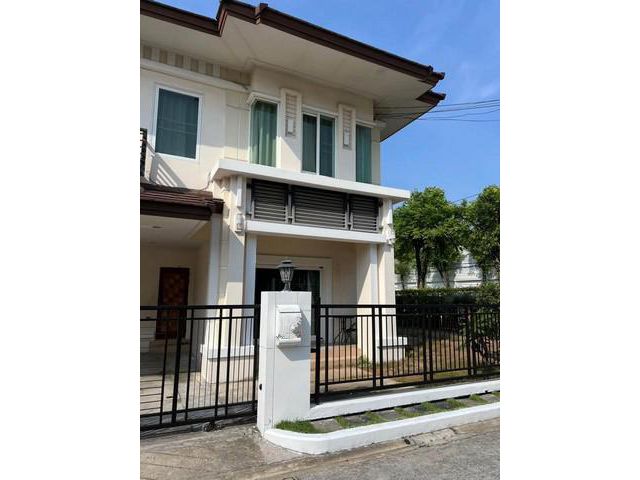 ให้เช่าบ้านใกล้โรงเรียนนานาชาติ กรุงเทพพัฒนา  เดอะ เซนโทร สุขุมวิ
