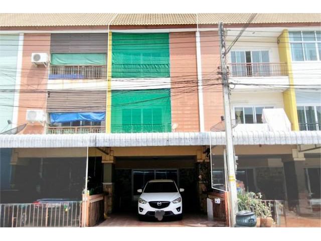 R1 ทาวน์โฮม 3 ชั้น เชิงพาณิชย์ หมู่บ้าน ฉัตรหลวง 13 ใกล้ แยกสันติ