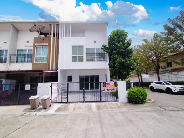ขาย ทาวน์โฮม 2 ชั้น หลังมุม ซิตี้เซนส์ บางนา กม.10 รีโนเวท พร้อมอยู่ ใกล้วงแหวนกาญจนา