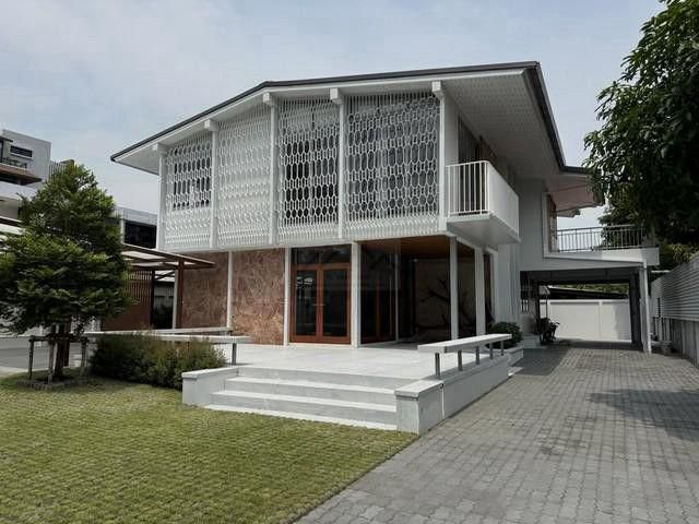 ให้เช่า บ้านเดี่ยว 143 ตรว. ปรีดีพนมยงค์ 25 เอกมัยซอย 10 รีโนเวทใหม่ เขตวัฒนา พร้อมเข้าอยู่