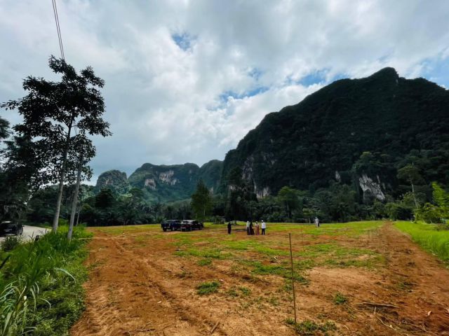 ขายที่ดินวิวสวยมากๆภูเขาล้อมรอบ ห่างอ่าวนาง15นาที 8ไร่1งาน ยกแปลง15ล้าน คาเฟ่รีสอร์ท บ้านพัก
