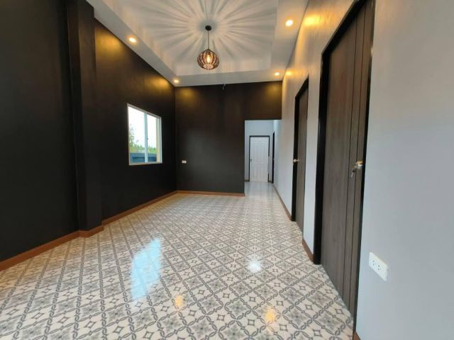 Vายบ้านพักตากอากาศ หลังใหญ่ สระบุรี หลังนี้แถมทองคำ  น้ำหนัก 5 บ. 1 เส้น