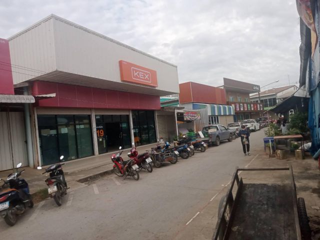 ที่ดินทำเลดีกลางตลาดสดเชียงคาน ให้เช่า ค้าขายดี กำไรงาม 126 ตรวติดเคอรี่ คลองถม