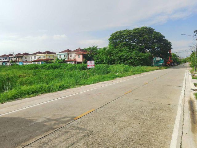 ขาย ที่ดิน ซอยเทศบาล1 เทศบาลบางหลวง ต.บางปรอก อ.เมืองปทุมธานี จ.ปทุมธานี เข้าออกได้ 2 ทาง ถ.ปทุมธานี-สายใน กับ ถนน 307