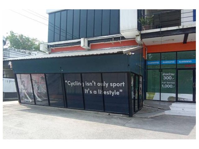 ให้เช่าพื้นที่สำนักงาน โชว์รูม ขนาด 300 ตรม. ซอยลาดกระบัง 38