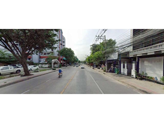 ขาย ที่ดินในซอยลาดพร้าว แปลงสวย ในแหล่งที่อยู่อาศัยและแหล่งทำธุรกิจ อยู่ใกล้ MRT สายสีเหลือง เนื้อที่ 2ไร่กว่า