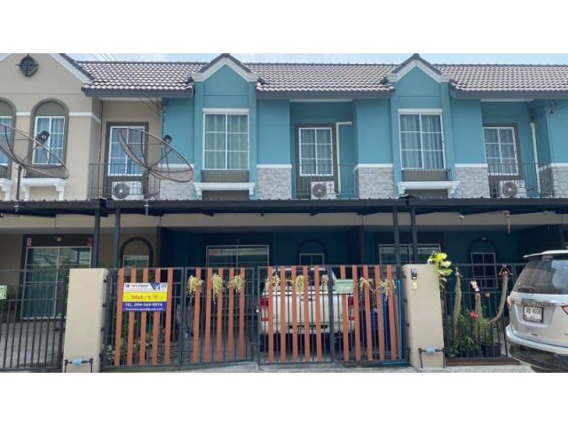 ขายบ้านทาวน์โฮมน์ 2 ชั้น สไตล์อังกฤษ ใกล้แหลมฉบัง พิกัด : มบ. เดอะมิกซ์ชาเลต์ ทุ่งกราด บางละมุง
