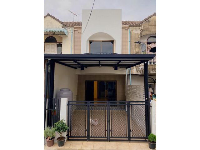 ขายบ้านต่ำกว่าราคาตลาด แต่งใหม่ทั้งหลังหมู่บ้านอัมรินทร์นิเวศน์3ผ