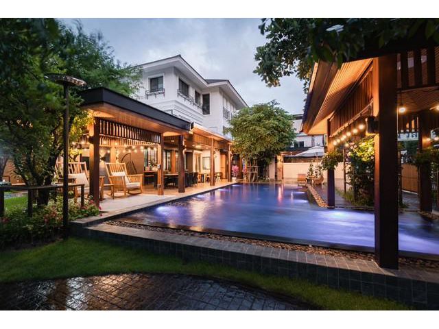 ขายบ้านเดี่ยวย่านรามอินทราวัชรพลเลียบด่วนสุขาภิบาล5พร้อมสระว่ายน้