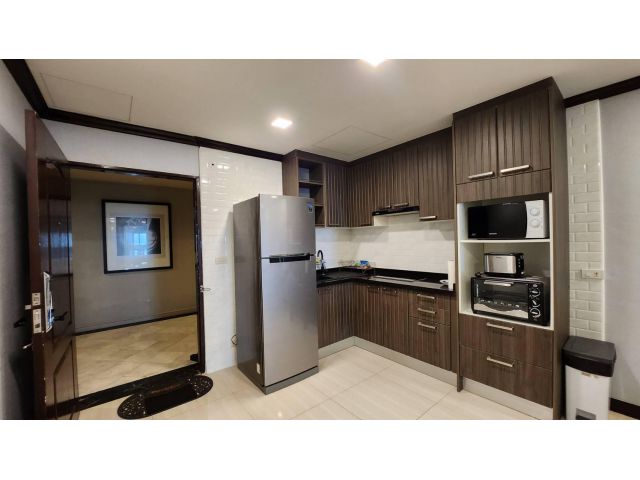 State Tower Silom for rent 1 bedroom 1 bathroom 68 sqm rental 30,000 baht/month