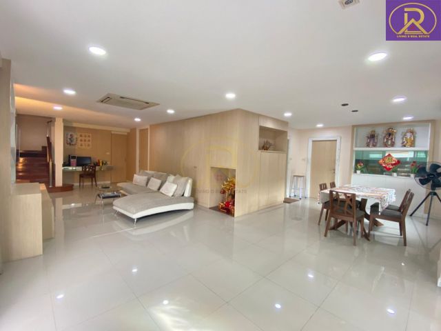 ให้เช่าบ้านหลังใหญ่เดอะเพอร์เฟคเครสท์อ่างศิลา(ThePerfectCrestAngs
