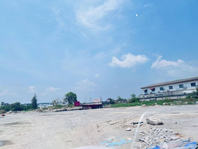 ขายที่ดินดอนหัวฬ่อถมแล้ว 2 ไร่ ซอยราชฎร์พฤกษ์1 หลังโรบินสันอมตะใกล้ถนนศุขประยูร315-400เมตร เมืองชลบุรี