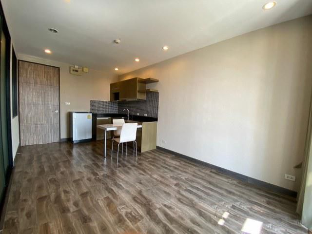 ขายด่วน I zen prime condo ลาดพร้าว 71 ขนาด 39.78 ตร.ม.