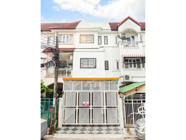 ขายทาวน์โฮม 3 ชั้น 23 ตรว. Private Villa นวมินทร์135 รีโนเวทใหม่