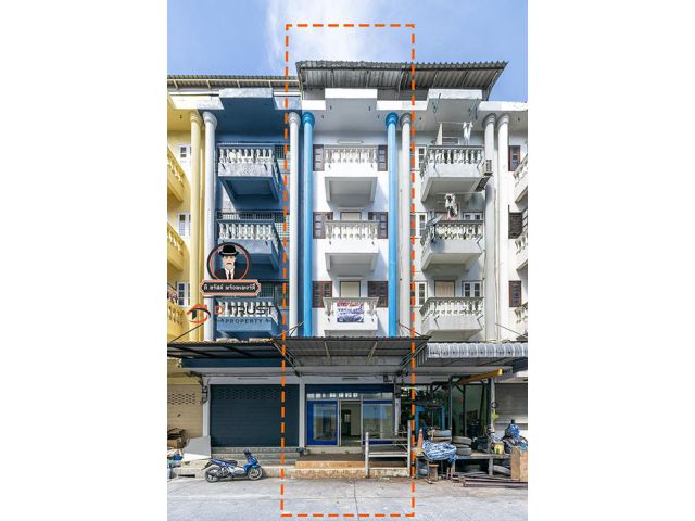 ขาย ตึกแถว 4ชั้น ครึ่ง อยู่ใกล้โลตัสศรีนครินทร์ กู้ได้เต็ม