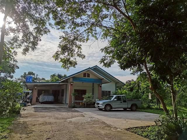 ขายบ้านสวยพร้อมอยู่  2 ไร่ บ้านคุยนางขาว ใกล้ อบต.หนองกอมเกาะ หนอ