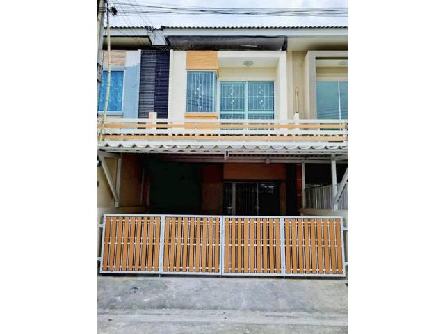 ขายบ้านอมตะพานทองชลบุรี ขายทาวน์เฮ้าส์ 2 ชั้น ประภัสสร 6