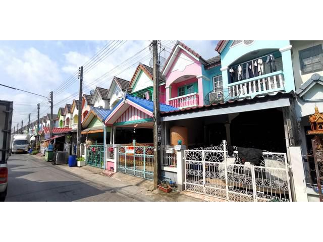 ขายด่วน ม.สมัครเพลส ซ.พยอม 20 ถ.เลียบคลองระพีพัฒน์
