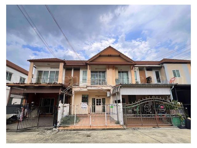 ทาวน์เฮ้าส์ หมู่บ้าน ไพร์ม เพลส 1 จันทร์ทองเอี่ยม นนทบุรี