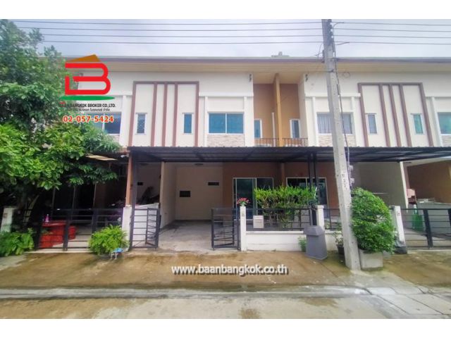 ทาวน์เฮ้าส์ พลีโน่ เพชรเกษม 81 เนื้อที่ 17.1 ตรว. ถ.เลียบคลองภาษีเจริญฝั่งใต้ เขตหนองแขม