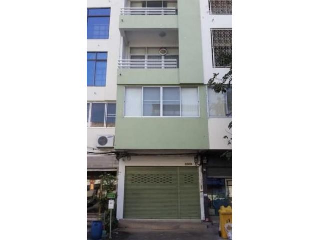 ให้เช่าอาคารพาณิชย์ 4 ชั้น 220 ตรม.รามคำแหง 140 ใกล้ทางขึ้นมอเตอร
