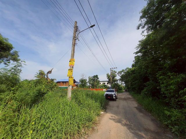 ขายด่วน ที่ดิน 8 ไร่(แบ่งได้) ถมแล้วทั้งแปลง ติดถนนสาธารณะ ซอย วัดสุขใจ 24 กรุงเทพมหานคร