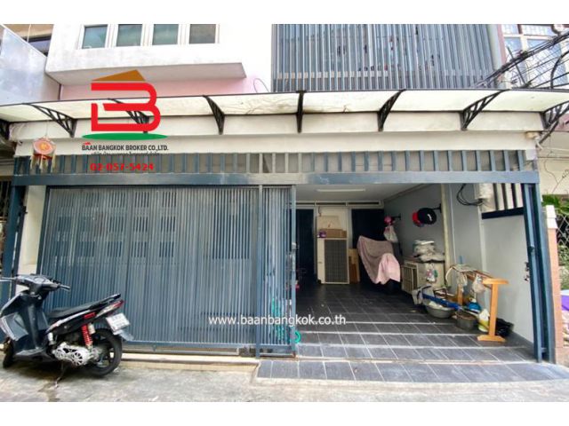 ขาย/เช่า อาคารพาณิชย์ 4.5 ชั้น ซอยจันทน์ 18/7 แยก 17 เนื้อที่ 22 ตรว. ถนนจันทน์ แขวงทุ่งวัดดอน เขตบางรัก