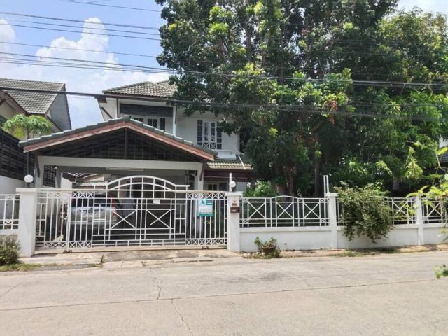 ขายบ้านเดี่ยว 2 ชั้น หมู่บ้านดิเอมเมอรัลด์ปาร์ค 2 บางบัวทอง นนทบุรี