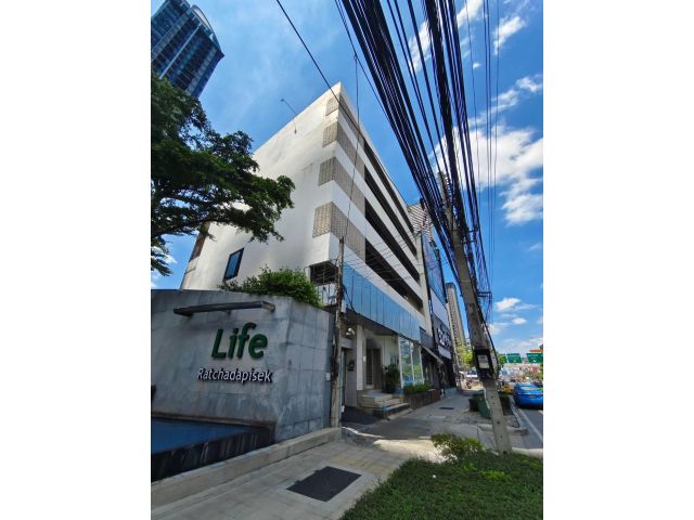 ลดหนัก 25 ล้าน! ตึกสำนักงาน 5 ชั้น ติดถนนรัชดา ใกล้ MRT ห้วยขวาง