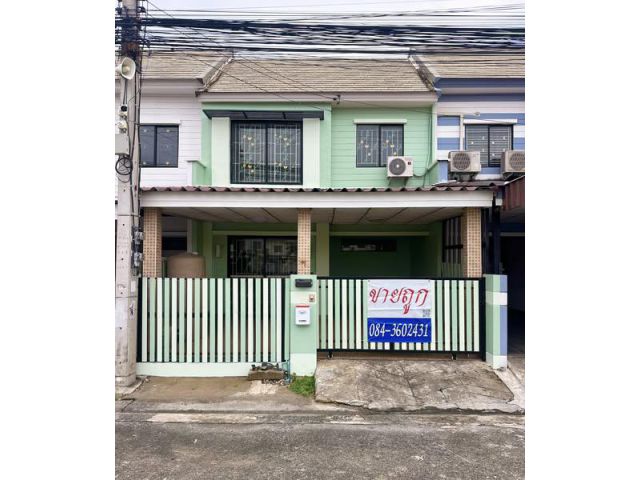 ขายถูก หมู่บ้านพฤกษา 52/2 ถนนเมน ติดสวน