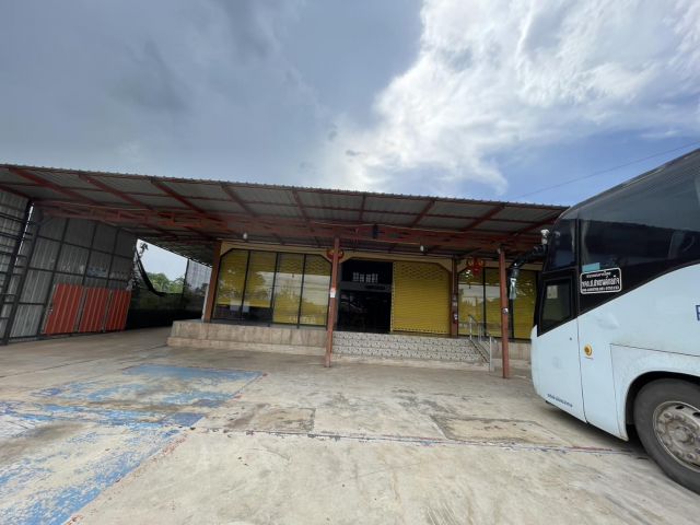 ขายบ้านพร้อมที่ดิน 6 ไร่