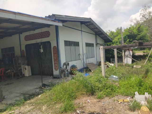 ขายที่ดิน+บ้านพักอาศัย 1ไร่เศษ เหมา1.5ล้าน ติดถนนคอนกรีต ต.เนินพระปาง อ.สองพี่น้อง จ.สุพรรฯ.ใก้ลถนน3020/3422