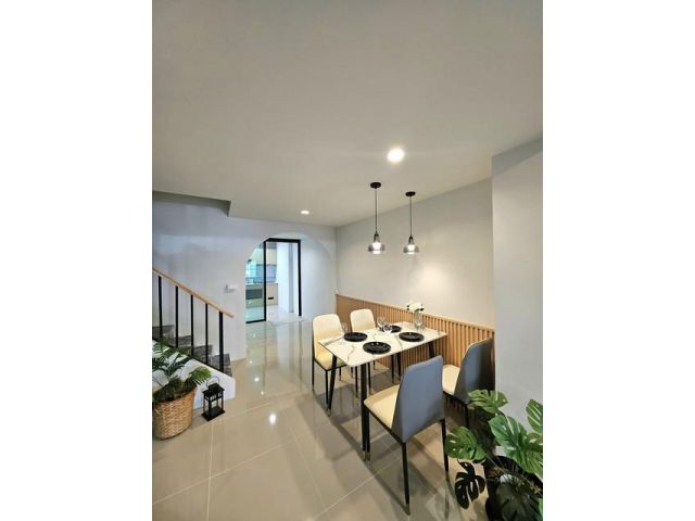 P693 ขายบ้าน ทาวน์เฮ้าส์ 2 ชั้น ซอยลาดปลาเค้า 83