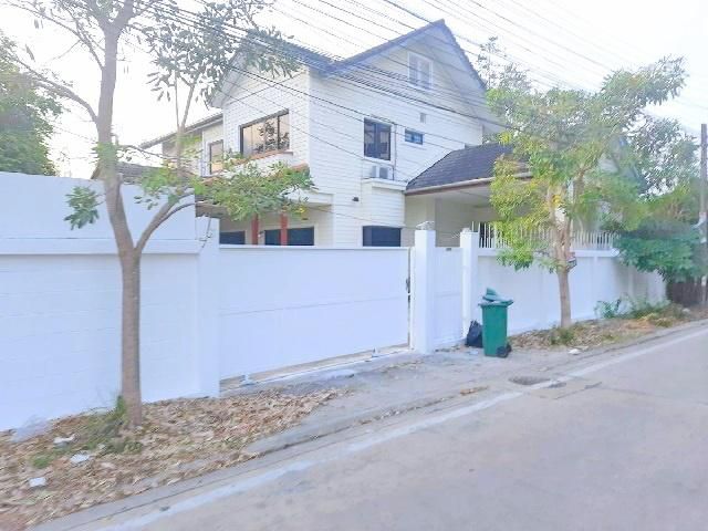 ตลาดกิ่งแก้ว 1.2กม. คฤหาสน์ 2 ชั้น 150 ตร.วา. เมกะ บางนา 2.6 กม.