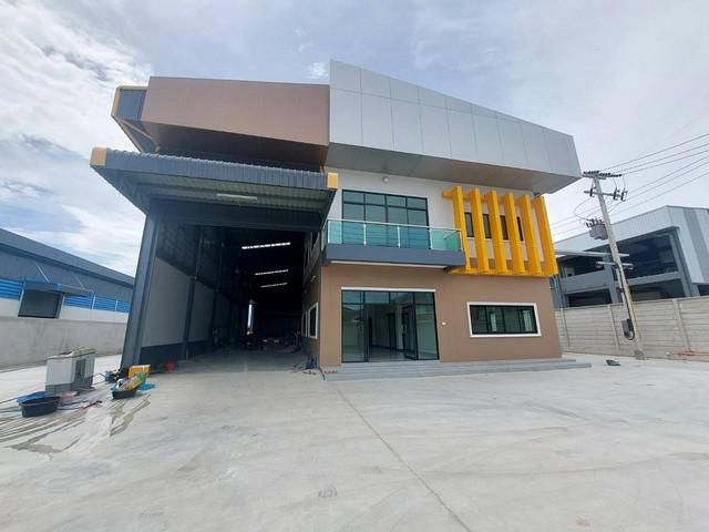 โรงงานใหม่ พร้อม ออฟฟิต2ชั้น โกดัง คลังสินค้าในตัวบนเนื้อที่เกือบ