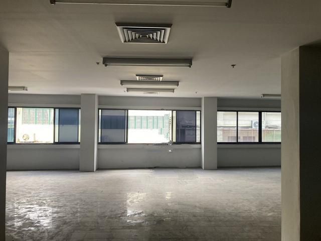ให้เช่าพื้นที่อาคาร 7ชั้น 2,000 ตรม.พร้อมลิฟท์ ย่านตลาด สำเพ็ง เย