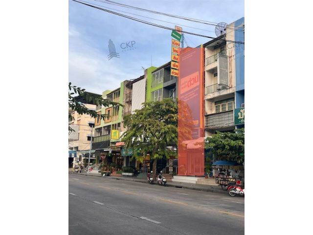 อาคารพาณิชย์ ย่านลาดพร้าว-โชคชัย 4 ทำเลดี ติดถนนหน้าวัดลาดพร้าว