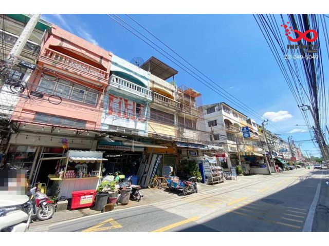 ขายอาคารพาณิชย์ 3.5 ชั้น ซอยลาดพร้าว 112 ถนนลาดพร้าว