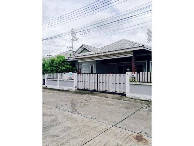 บ้านเดี่ยว เดอะแกรนด์ อมตะ ใกล้นิคมอมตะ แค่ 10 นาที ต่อเติมพร้อมเข้าอยู่ หน้ากว้างจอดรถได้ถึง 2 คัน อยู่ใกล้ตลาดนัด